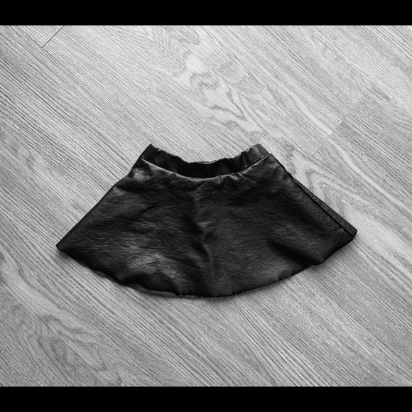 H&M Other - H&M Black Faux Leather Skirt